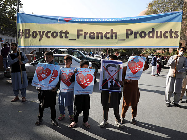Afghans Condemn Macron over Treatment of Islam