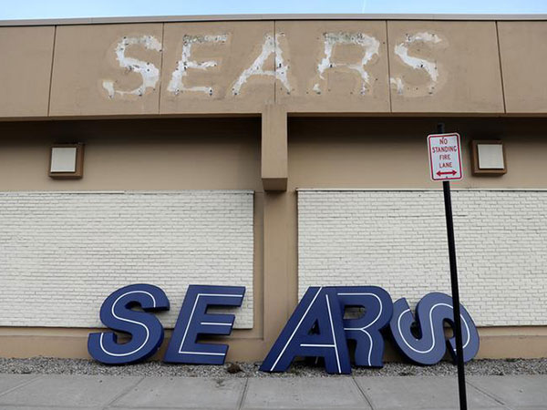 Mall of America wants control of empty Sears store