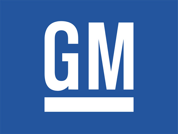 GM sues Fiat Chrysler, charging it was hurt by corrupt bargaining with United Auto Workers