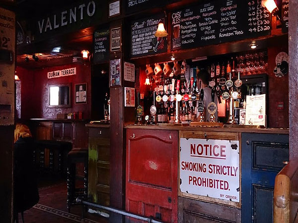 Pubs reopen in England after 3-month lockdown