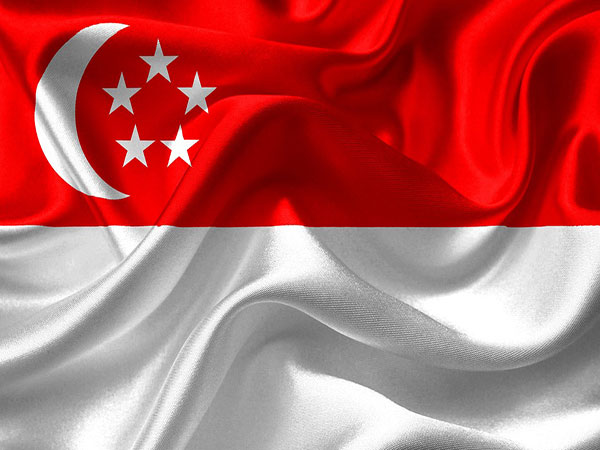 Singapore's ruling party wins with certain setback