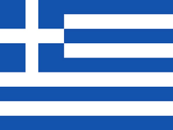 Greece rescues hundreds of migrants over weekend