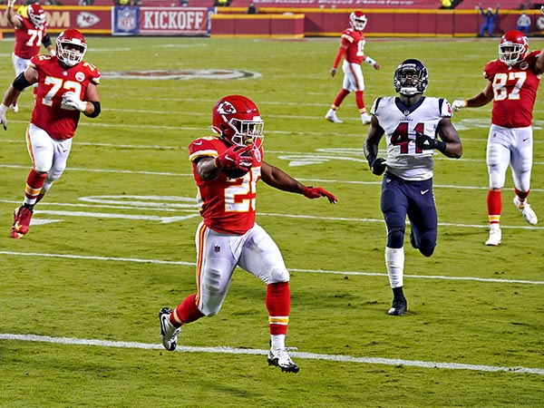 Chiefs take field for the national anthem, 'Lift Every Voice and Sing'; Texans stay in locker room
