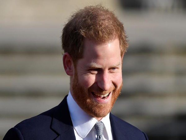 Queen Elizabeth's aides finalize 'Megxit' deal, formal announcement 'imminent': report