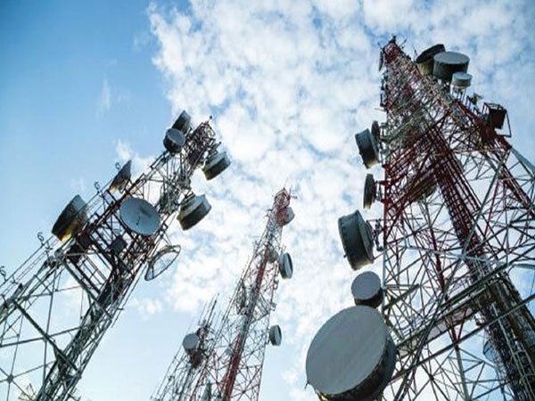 Telenor, Jazz offer to pay licence renewal fee in full, but on their terms