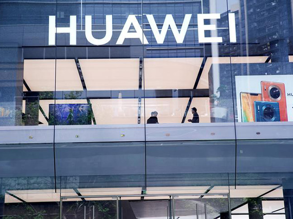 Huawei and ZTE can't be trusted. It's up to the FCC to keep them in check