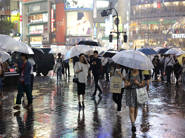 Rescuers looking for survivors in southern Japan