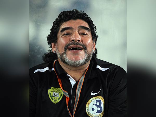 Maradona quarantined after bodyguard shows signs of COVID-19