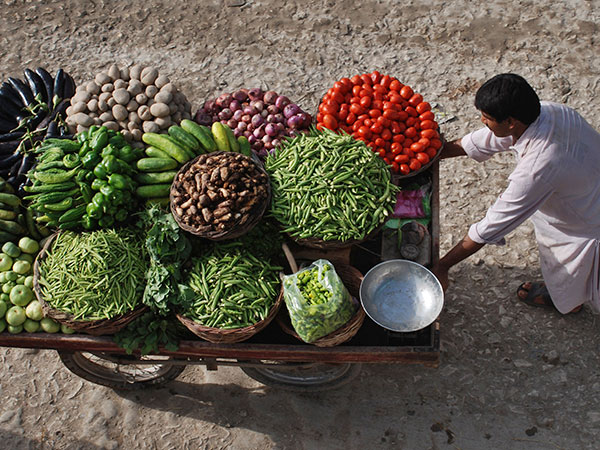 Provincial govts urged to ensure availability of essentials