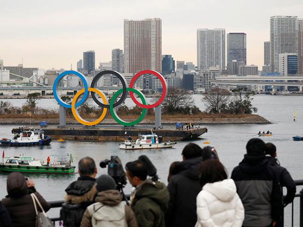 Giant Olympic rings installed at Tokyo's waterfront