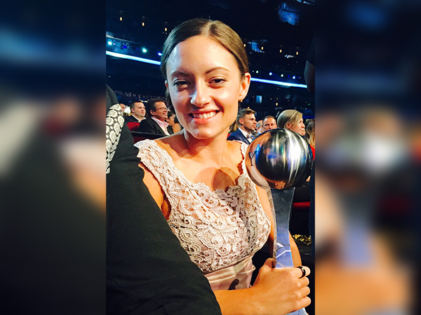 Quebec boxer who traded gloves for scrubs when COVID-19 struck gets Tillman Award