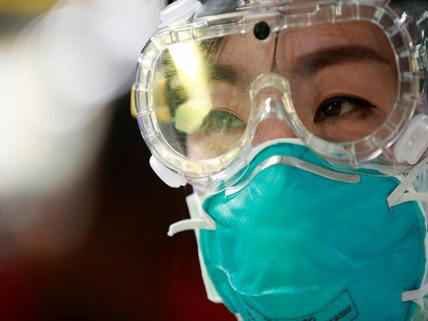Japan sees first death from coronavirus