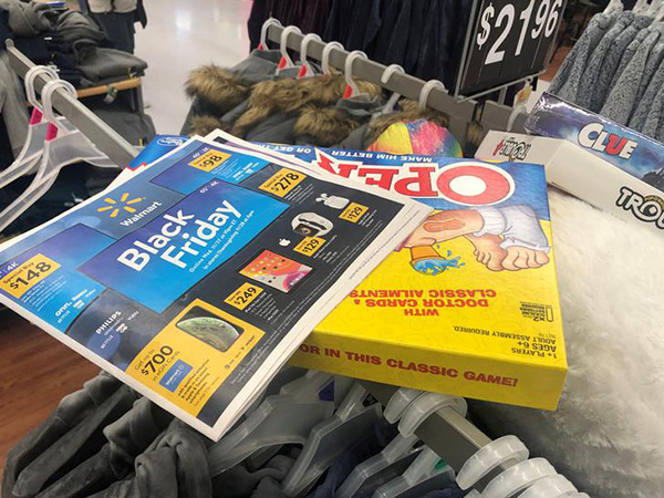 Thanksgiving Day sets table for Black Friday with surging online sales
