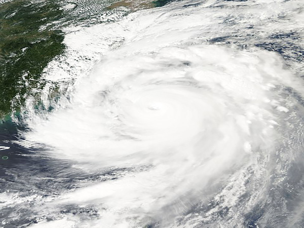 Typhoon Jangmi to land at S. Korea's southern coast at 3 p.m.
