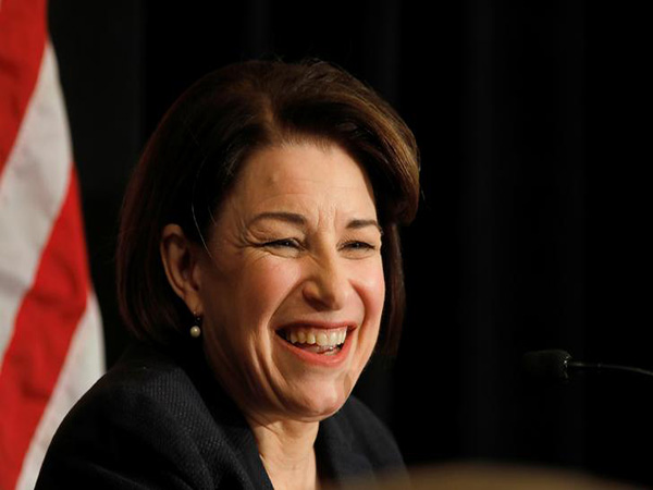 Klobuchar defends Dems' quash of 20-week abortion ban