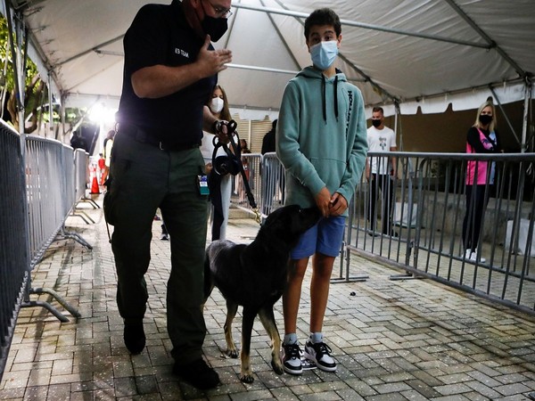 Sniffer dogs join search for Madeleine McCann at Portuguese reservoir