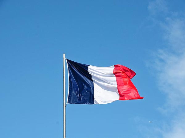France allows travelers from UK to enter with negative COVID-19 test