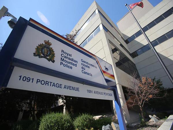 Bodies found in Canada are confirmed as wanted killers; cause of death appears to be suicide by gunfire
