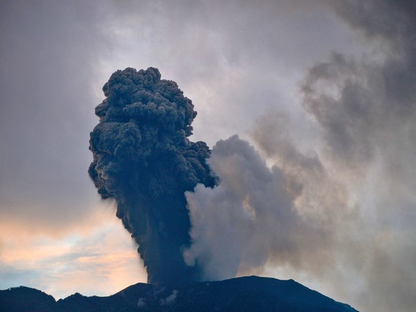 Eruption of Indonesia's Mt Ibu forces seven villages to evacuate