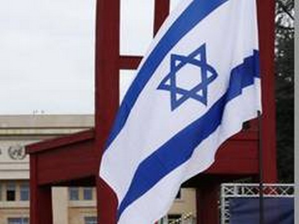 Women in Israeli ministries earn 17 pct less than men in 2021: report