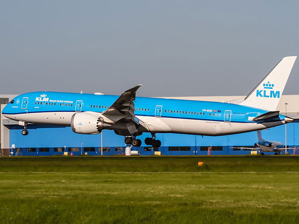 KLM offers apology for barring S. Koreans from using toilet