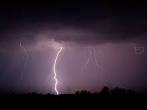 2 thunderstorms track across GTA, bringing lightning, rain, hail