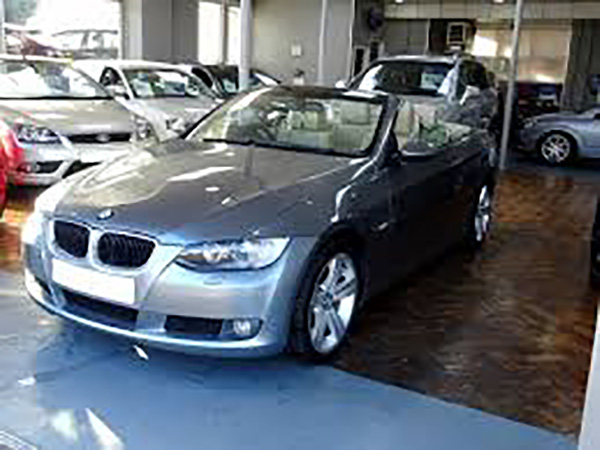 Imported commercial car sales dip 31 pct in April