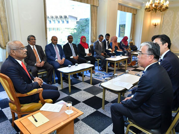 President discusses expanding investment ventures with Japanese company