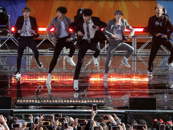 Overseas K-pop concerts, film shoots hit by travel restrictions over virus