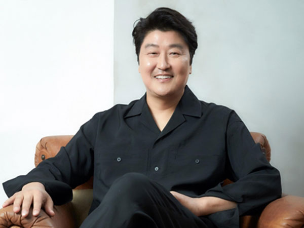 Song Kang-ho honored with Excellence Award from Swiss film fest