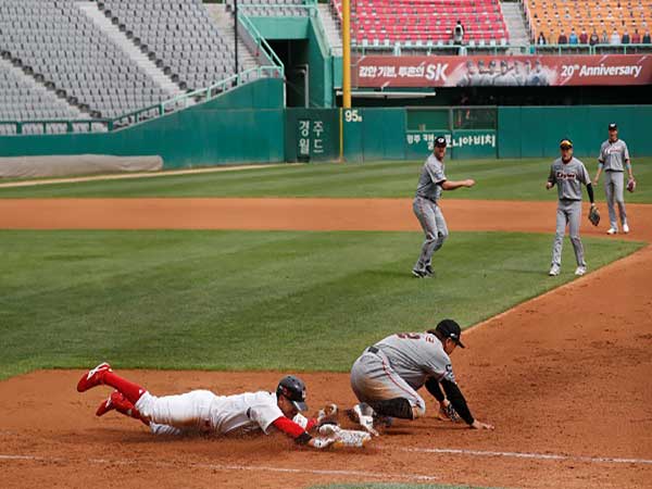 KBO's stumbling leader to run into hottest club