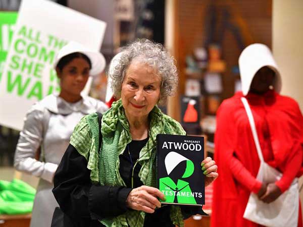Handmaid's Tale fans queue up as Margaret Atwood debuts sequel The Testaments