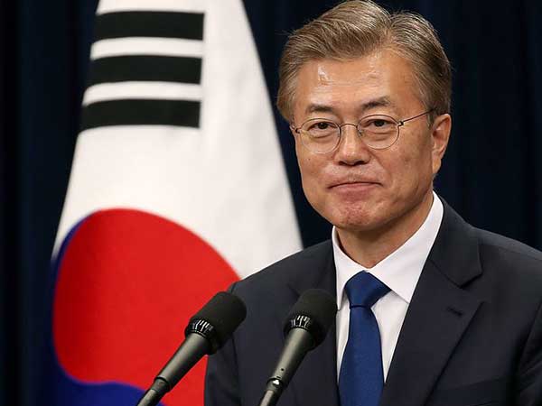 S. Korean president's approval rating falls to 44.5 pct: poll