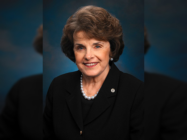 Suing China over COVID-19 pandemic would be "huge mistake": U.S. senator