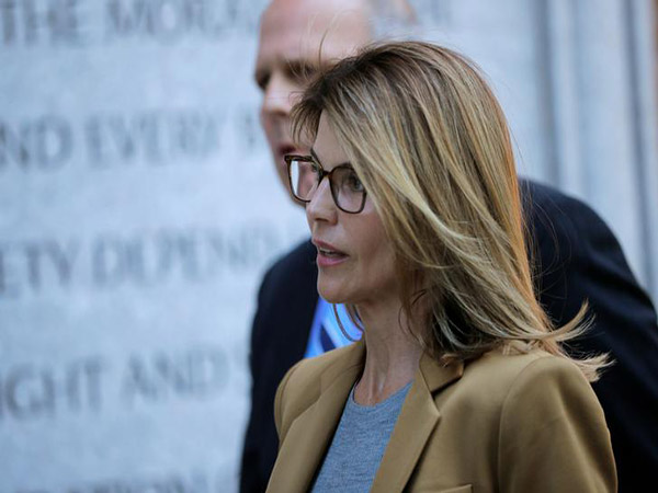 Lori Loughlin, Mossimo Giunnulli, other parents face new college admissions scandal charges