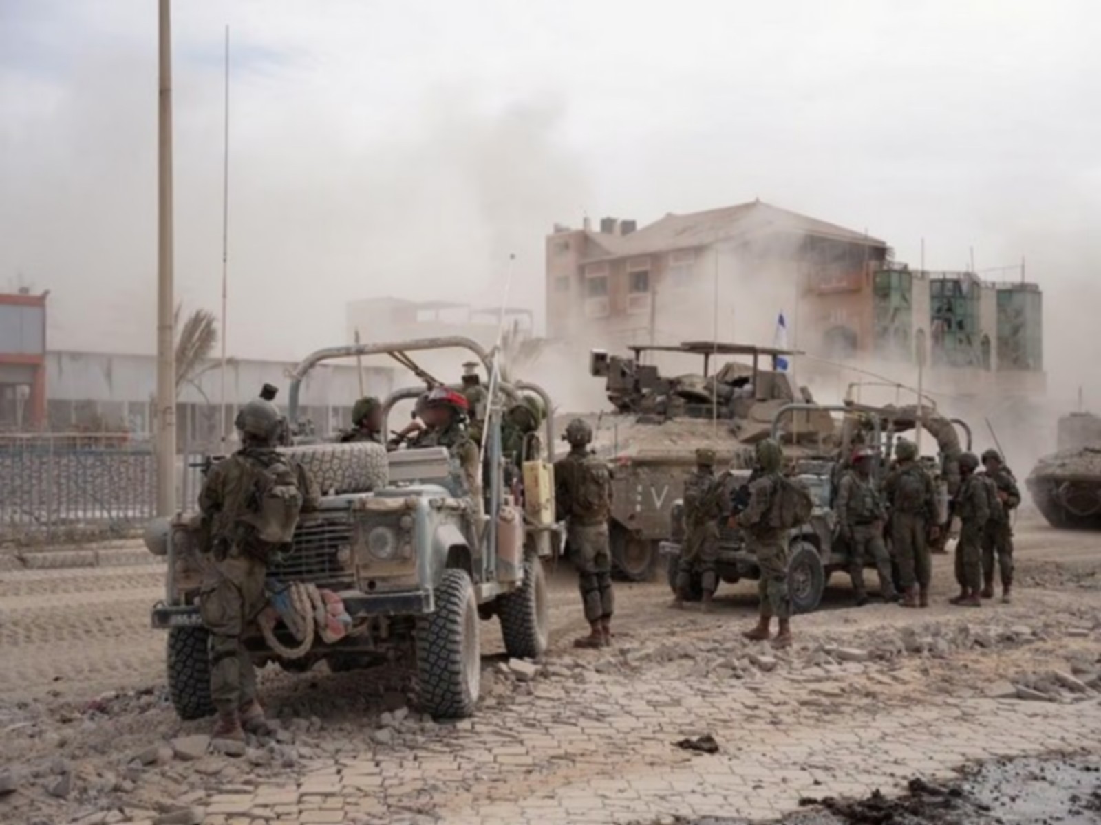 Israeli attacks on eastern Lebanon kill at least 11