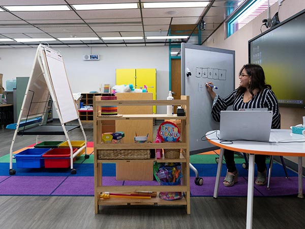 One farmer finds answer to ESL students' virtual learning struggles