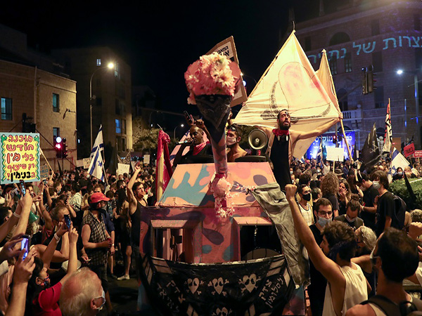 'Enough with you': Israeli protesters keep pressure on Netanyahu