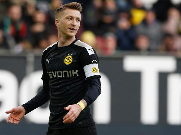 German footballers start wave of donations in wake of COVID-19