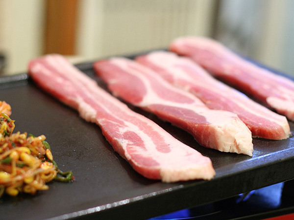 Pork prices in China edge up