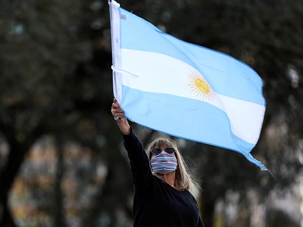 Argentine minister tests positive for COVID-19