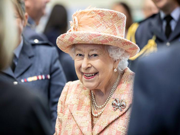 Queen Elizabeth expresses sympathy, blessings to China on anti-epidemic fight