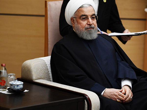 Rouhani meets Abdullah, pledges Iran's support for Afghan peace