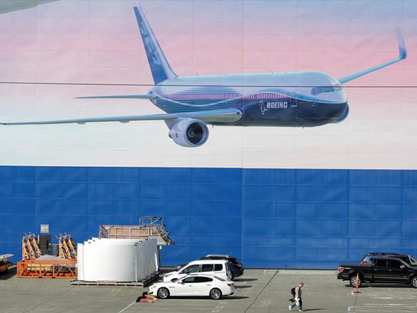 Plane with activated engine failure alarm lands safely at Moscow's Sheremetyevo