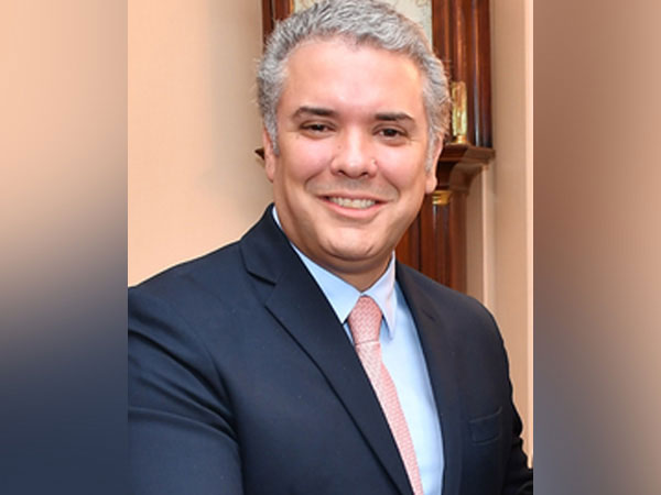 Colombian president condemns killing of two police officers