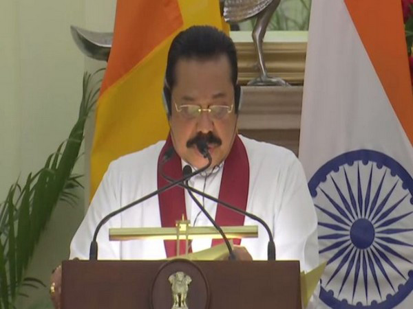"Mahinda Rajapaksa instructs to expedite work on 10 Colombo Port City bridges