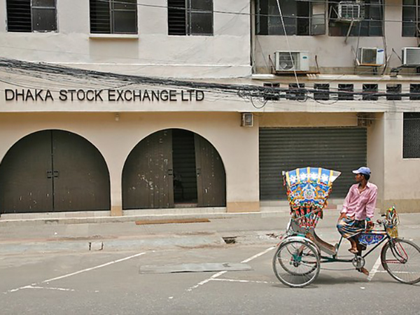 DSE key index gains 4.13%, turnover crosses 1100C mark