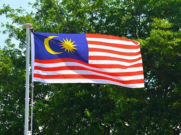 Malaysia's industrial output down 0.4 pct in June