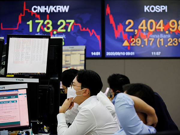 Seoul stocks slightly up on bargain-hunting