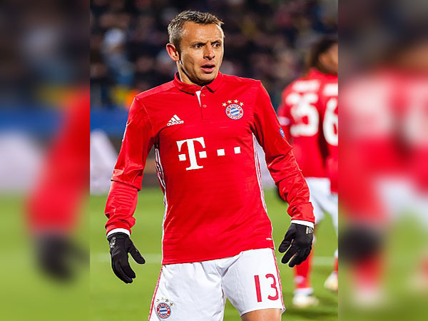 Ex-Bayern Munich defender Rafinha seeking Coritiba swan song
